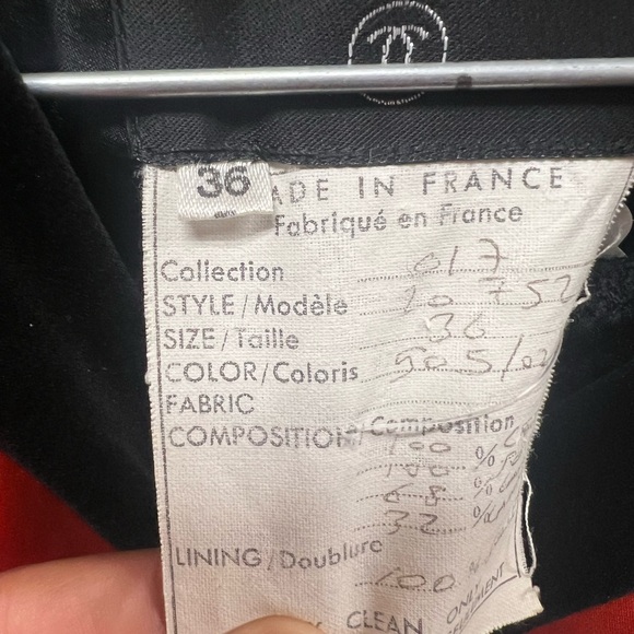 Chanel suit - Picture 3 of 8